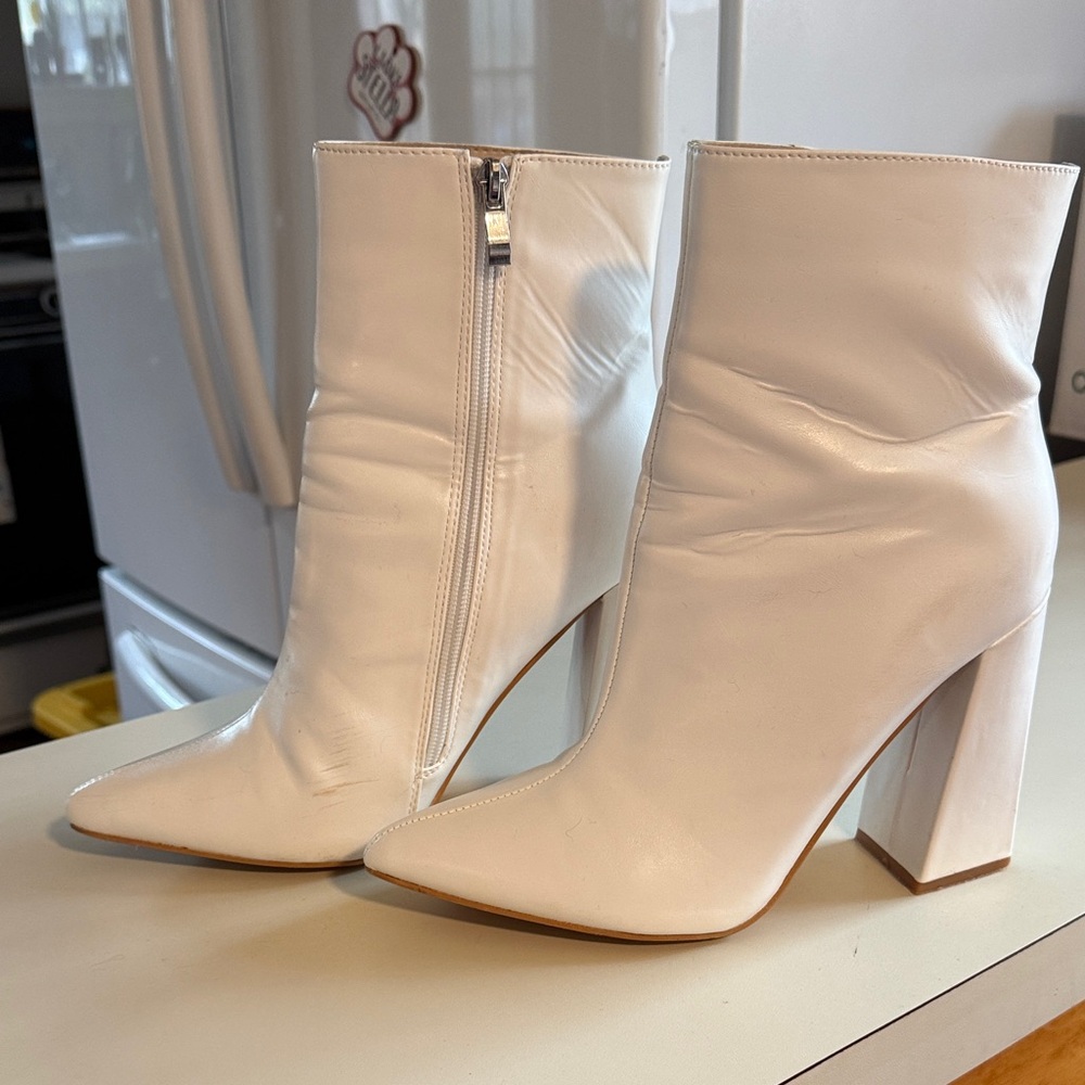 Boohoo White Pointed Toe Block Heel Ankle Boots